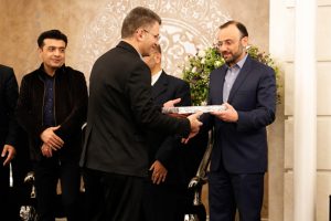 جشن باشکوه پایان سال شرکت انرژی